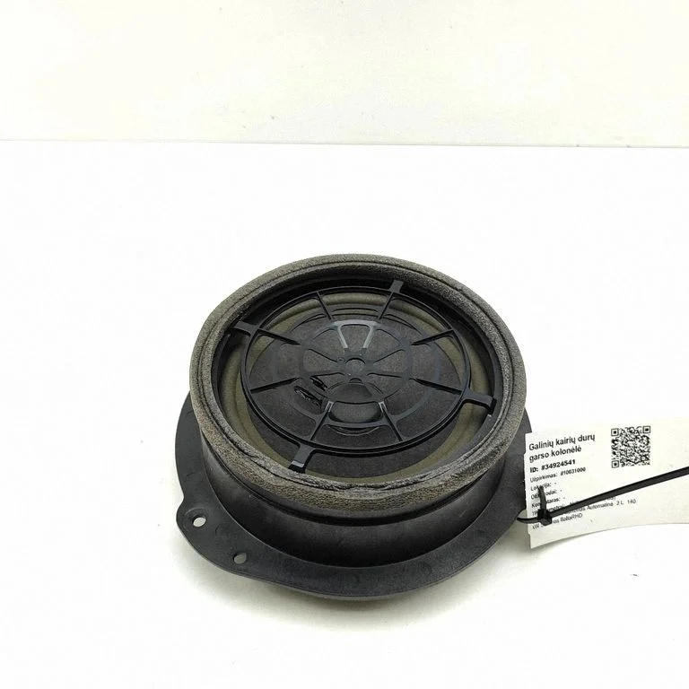 Skaļrunis (-ņi) aizmugurējās durvīs 8W5035411