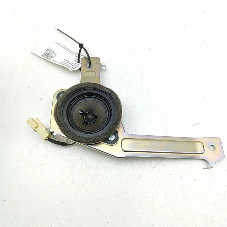 Skaļrunis (-ņi) aizmugurējās durvīs – Toyota GT 86 (2012-2021)