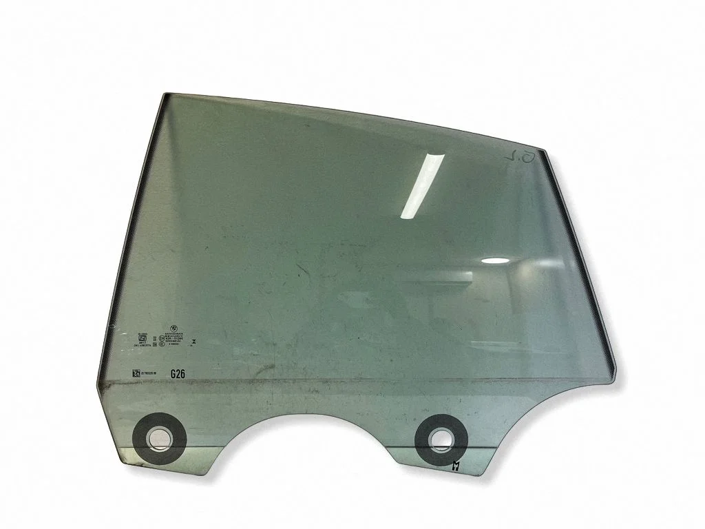 Rear door window glass 7955235