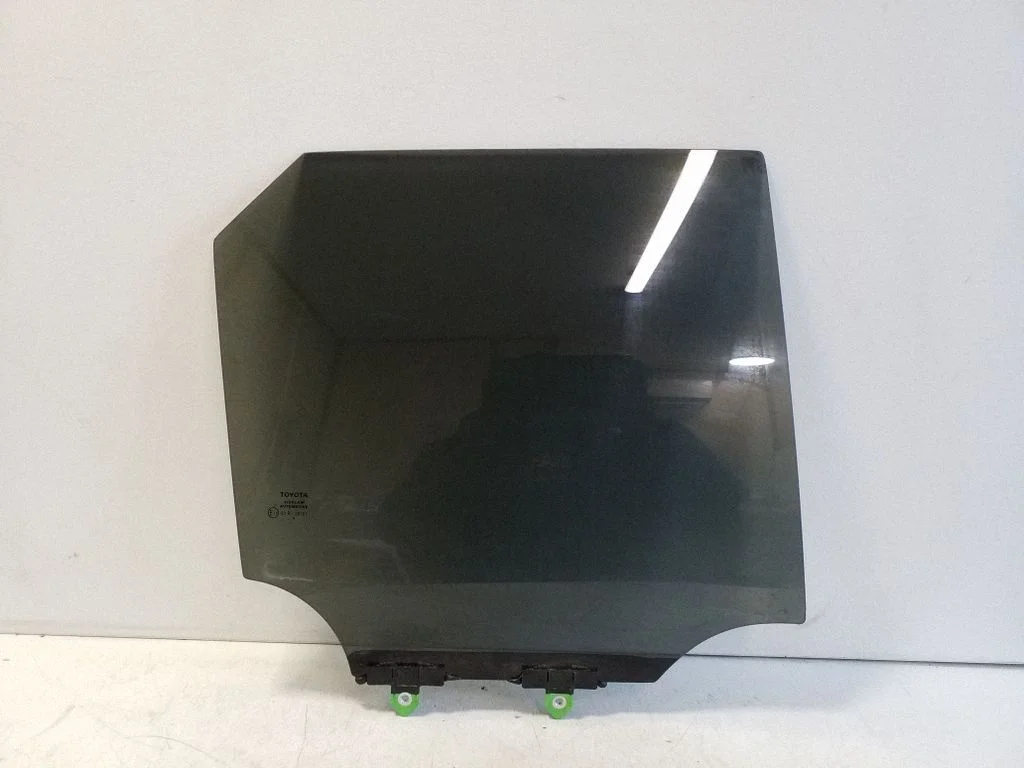 Rear door window glass E1743R00101