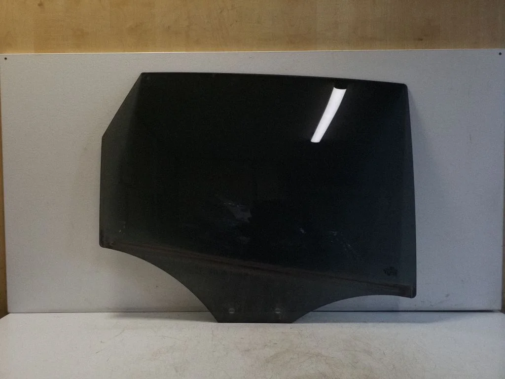 Tagaukse põhiklaas E643R006723