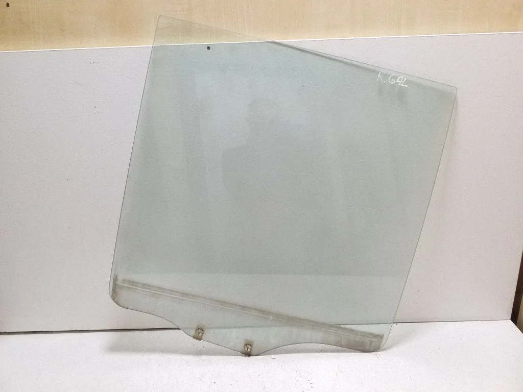 Rear door window glass – Mitsubishi Pajero Sport I (1996-2008)