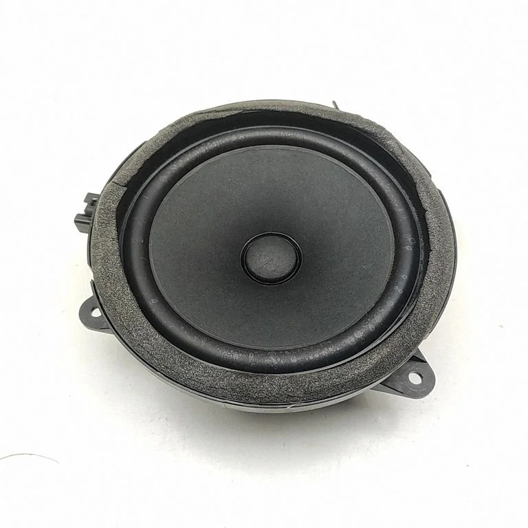Tagaukse kõlar(id) 32212429