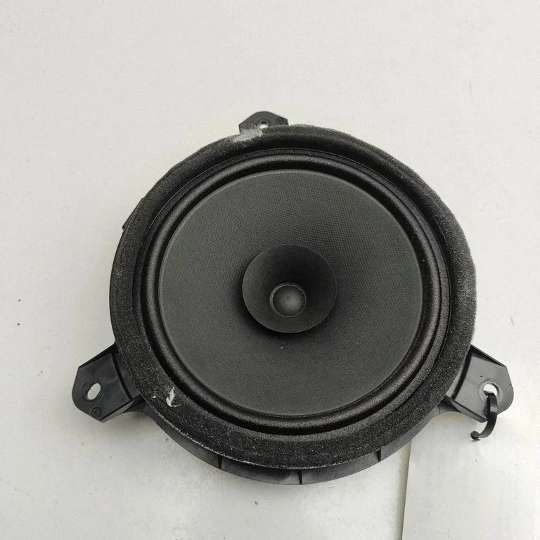 Skaļrunis (-ņi) aizmugurējās durvīs 86301FL040
