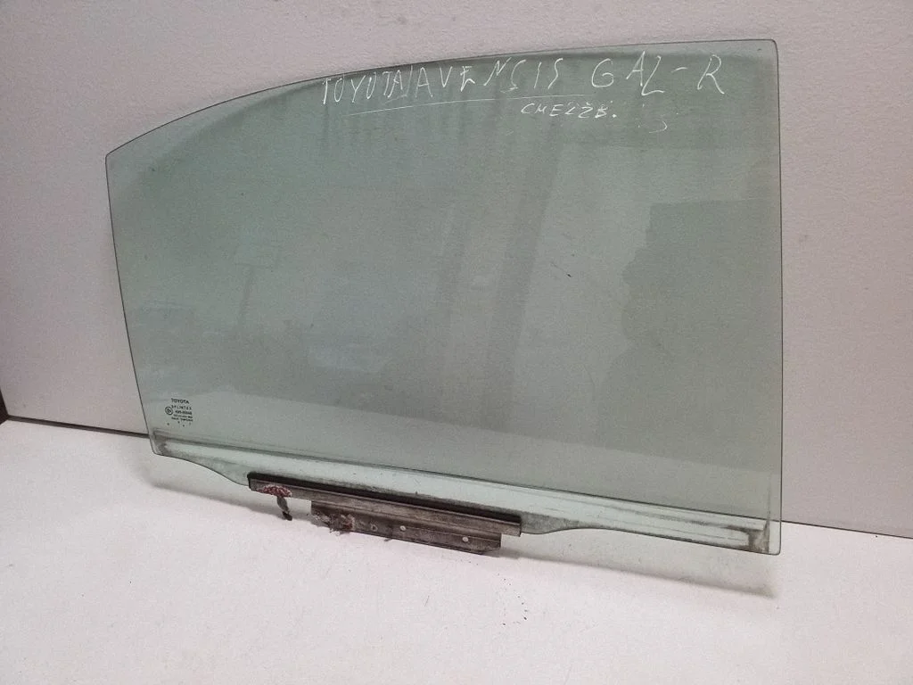Rear door window glass – right