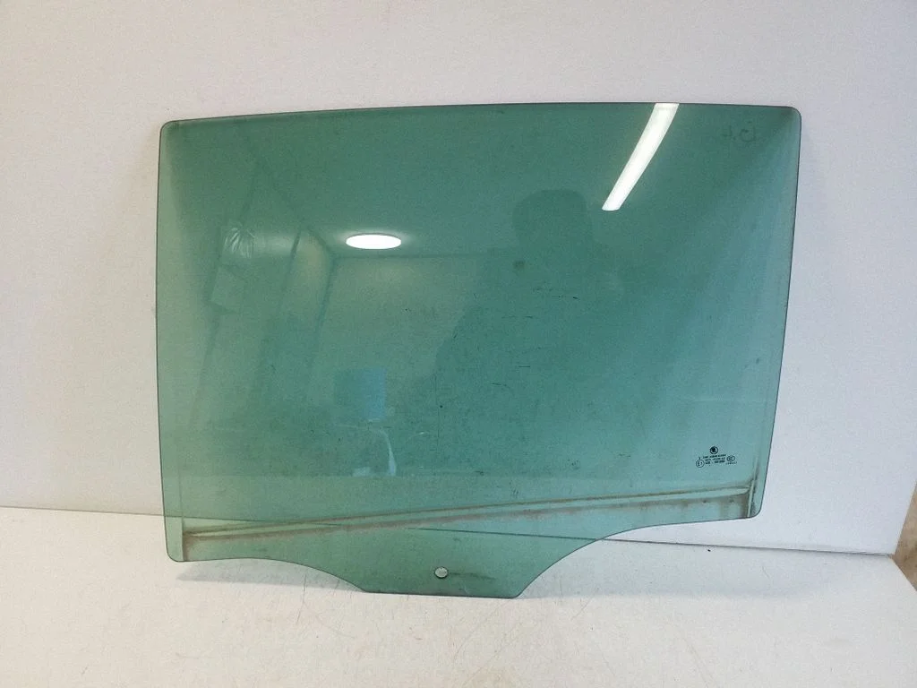 Rear door window glass – Skoda Superb B6 (3T) (2008-2015)