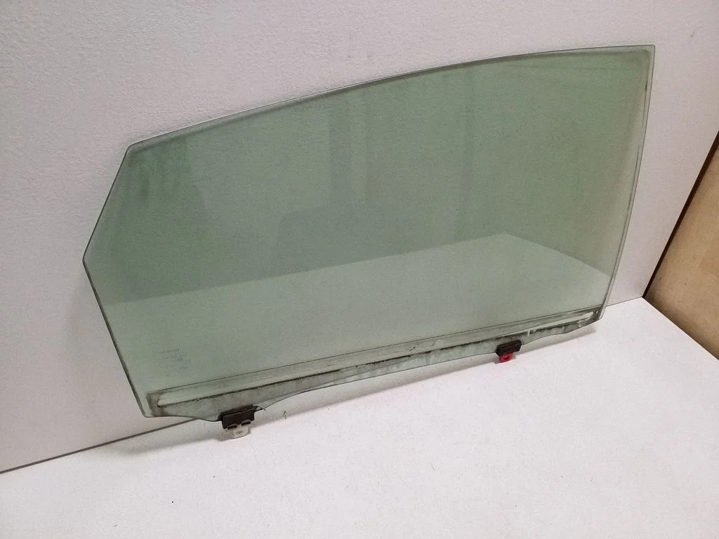 Rear door window glass – Toyota Prius (XW30) (2009-2015)