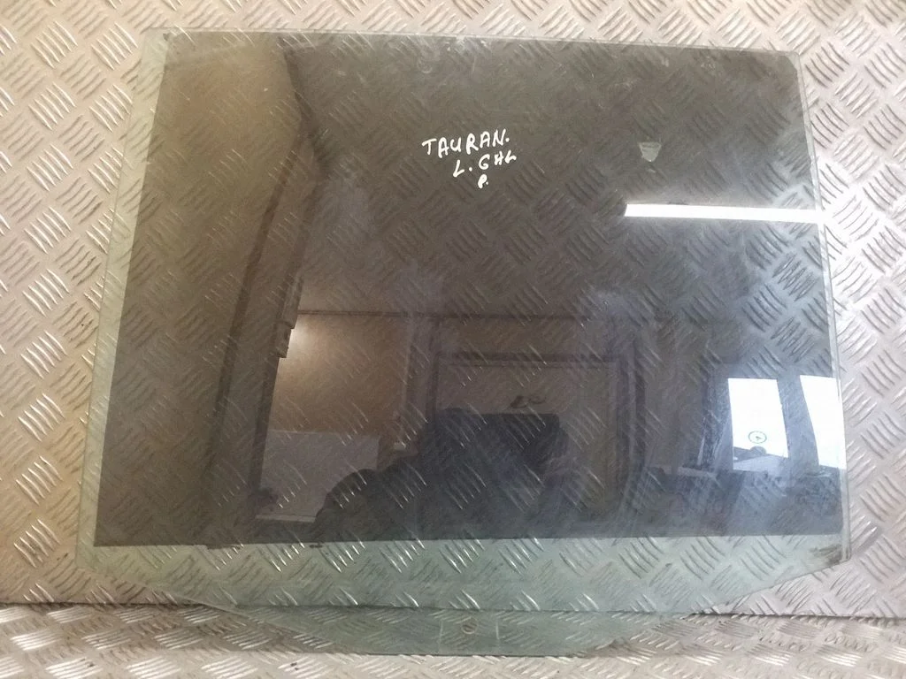 Rear door window glass 43R001582