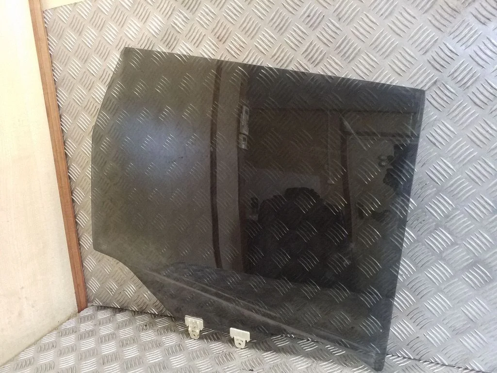 Tagaukse põhiklaas 43R007953