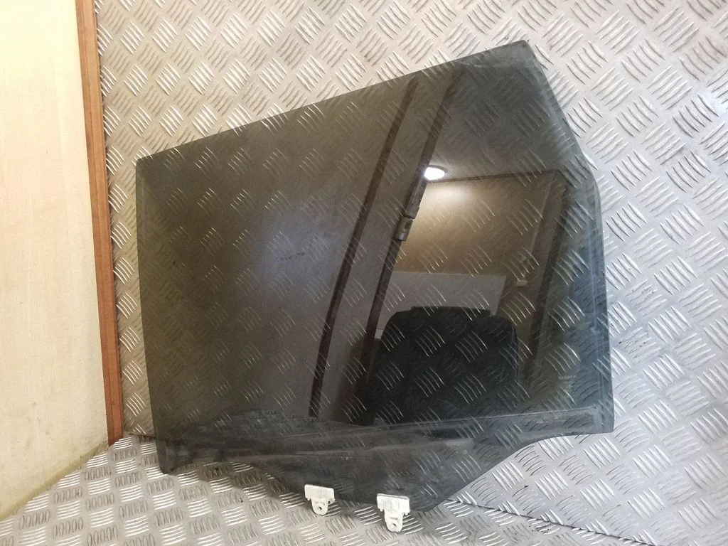 Rear door window glass – Nissan X-Trail T31 (2007-2014)