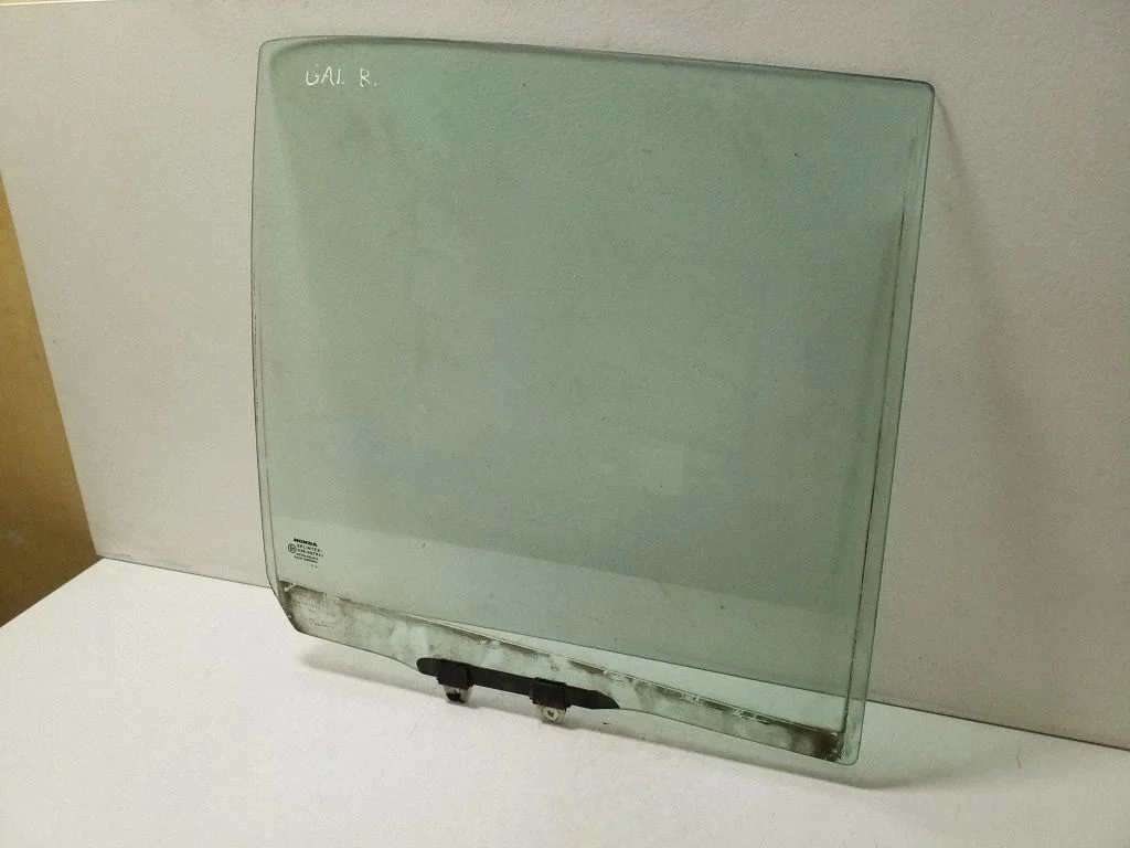 Rear door window glass – right