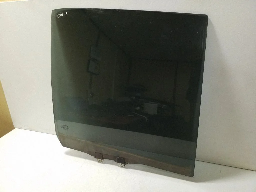 Rear door window glass – right