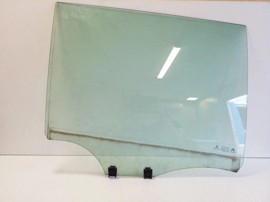 Rear door window glass – right