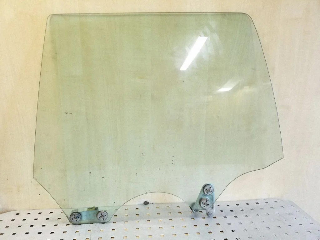 Rear door window glass – rear left