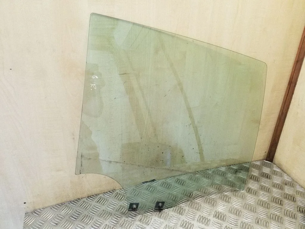 Rear door window glass – right