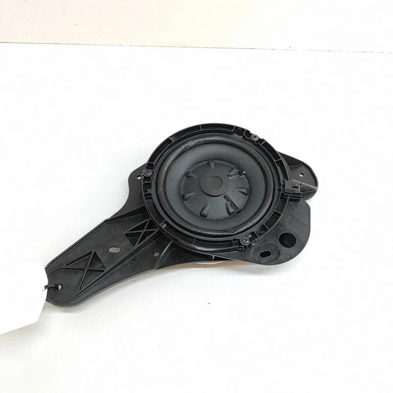 Skaļrunis (-ņi) aizmugurējās durvīs – Citroen C5 Aircross (2017-2024)