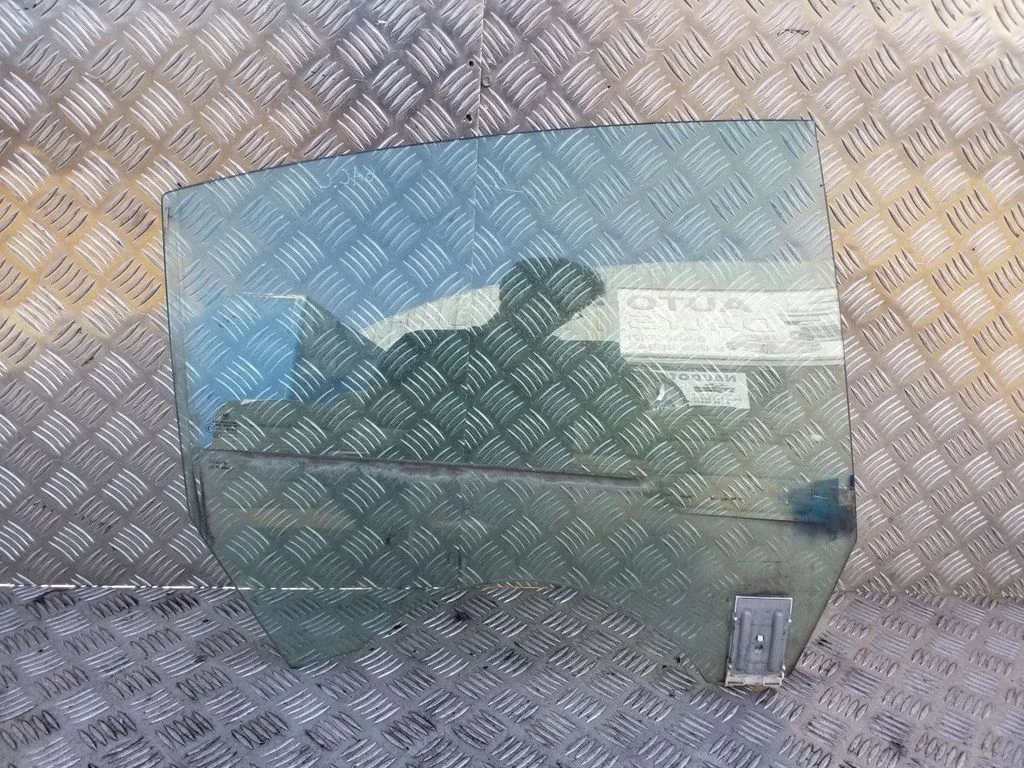 Rear door window glass 3C8845206