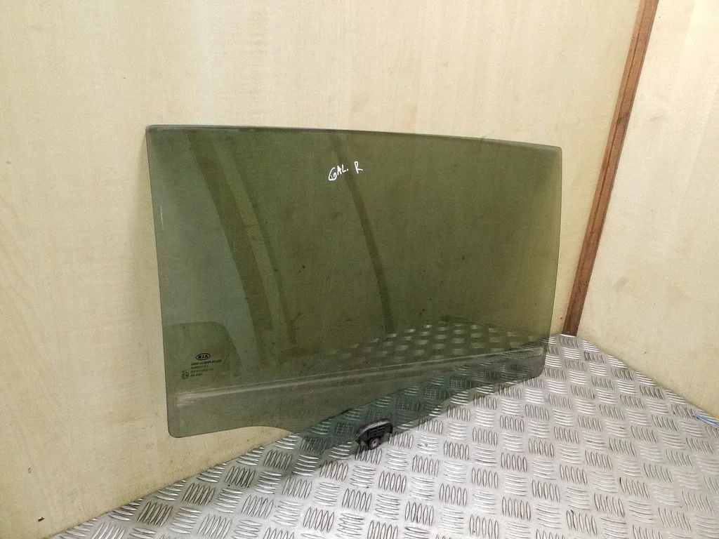 Rear door window glass – right