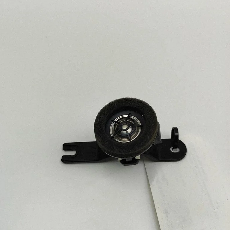 Skaļrunis (-ņi) aizmugurējās durvīs 8615048050