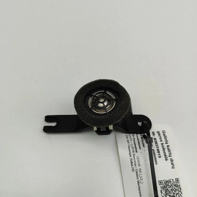 Skaļrunis (-ņi) aizmugurējās durvīs 8615048050