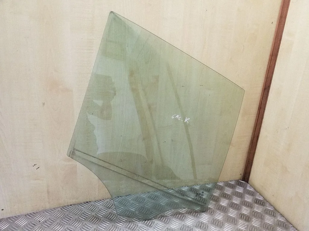 Rear door window glass – right