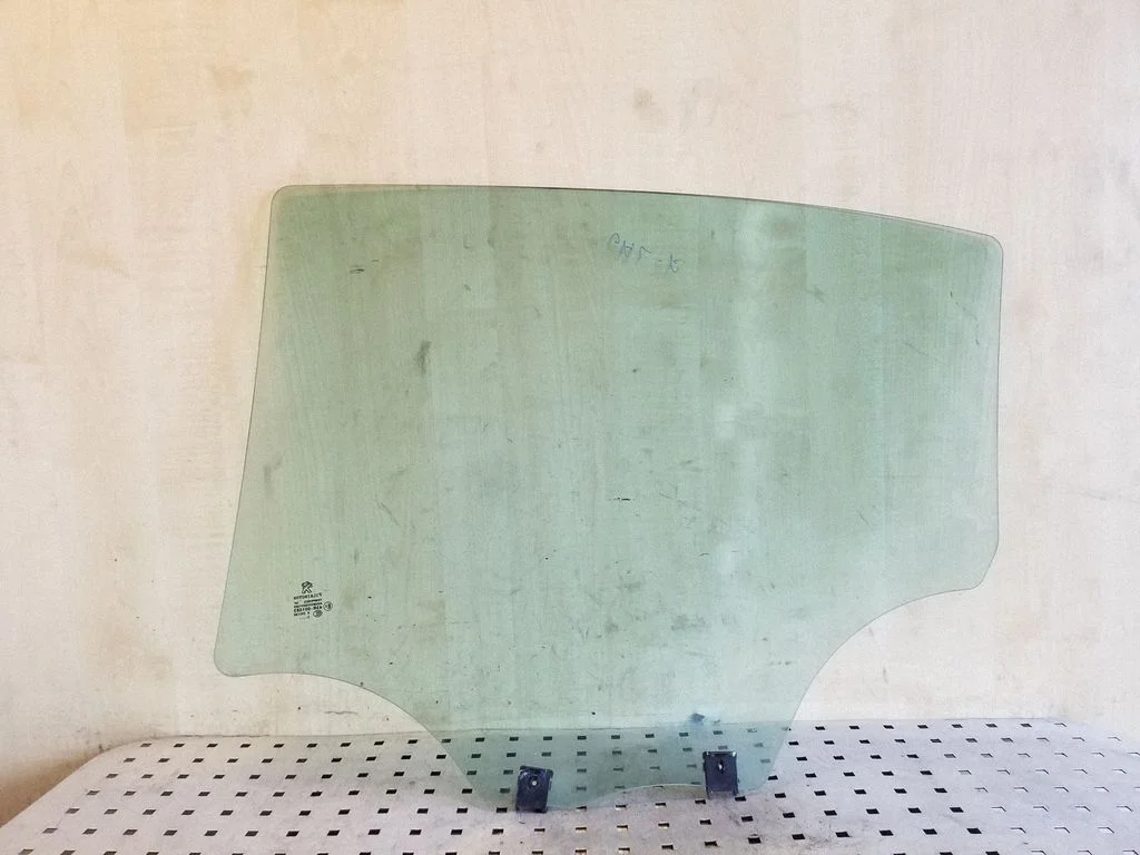 Rear door window glass – Peugeot 208 I (2012-2019)