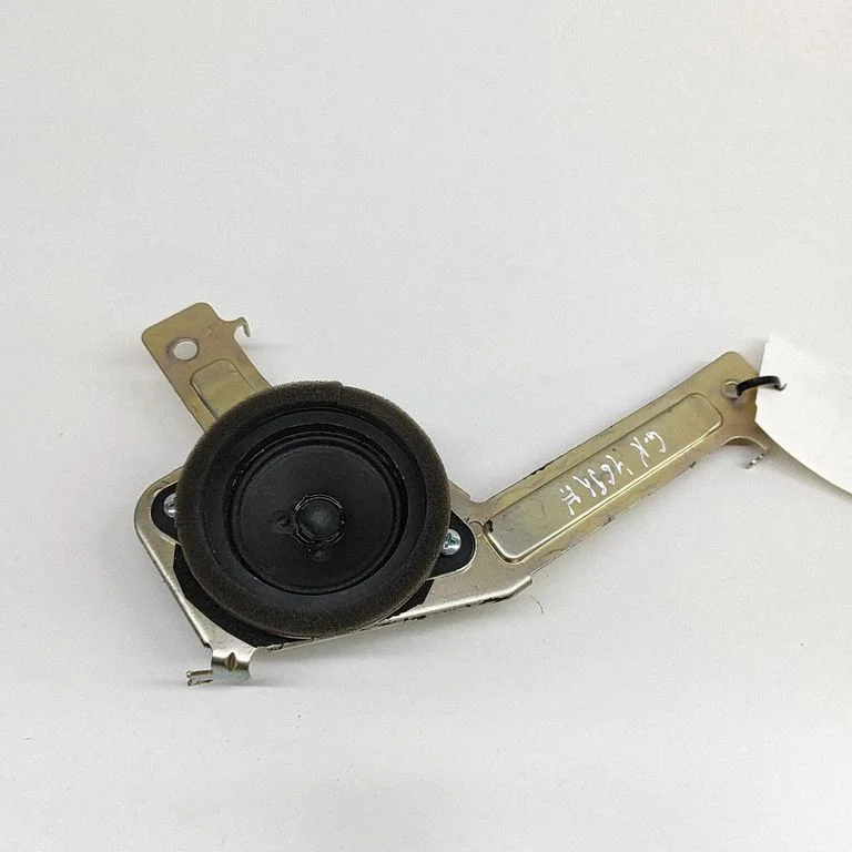 Skaļrunis (-ņi) aizmugurējās durvīs – Toyota GT 86 (2012-2021)
