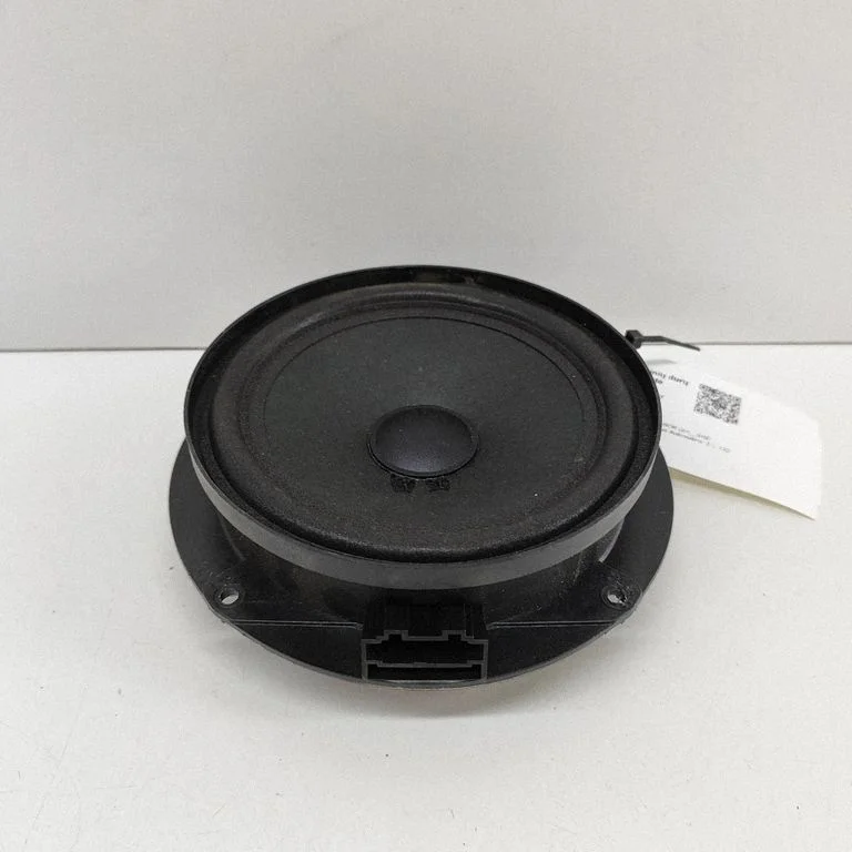 Rear door speaker – Volkswagen Amarok (2010-2020)