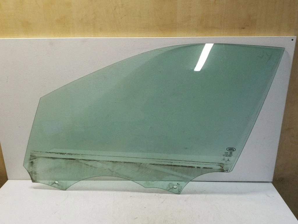 Esiukse põhiklaas (neljaukselise) E443R000055