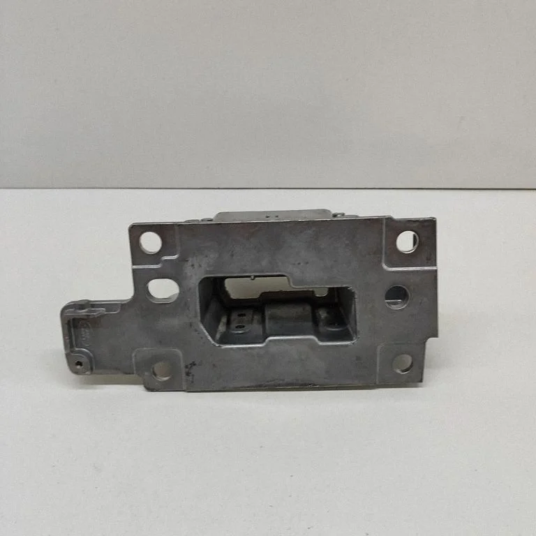 Priekšējā bampera trieciena slāpētājs – Land Rover Range Rover Sport L494 (2013-)