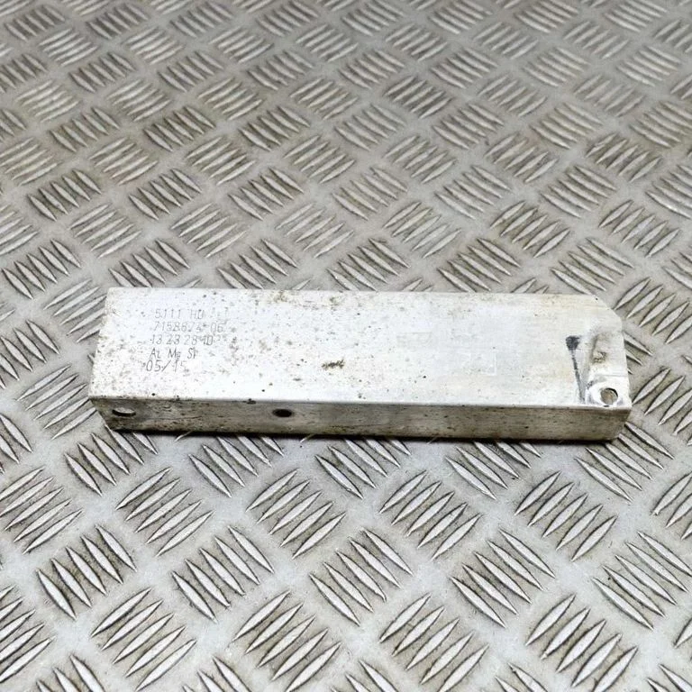 Esistange löögisummuti 7158874