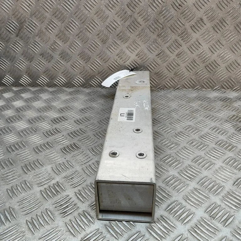 Esistange löögisummuti 6852703 – BMW i3 (2013-)