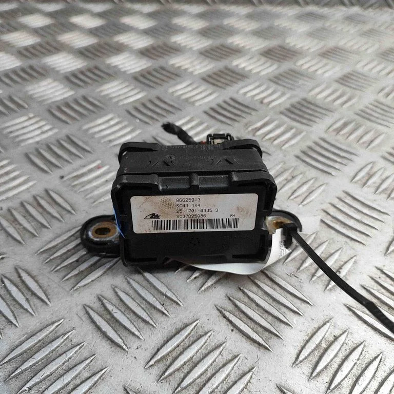 ESP (stabilitātes sistēmas) sensors (paātrinājuma sensors)