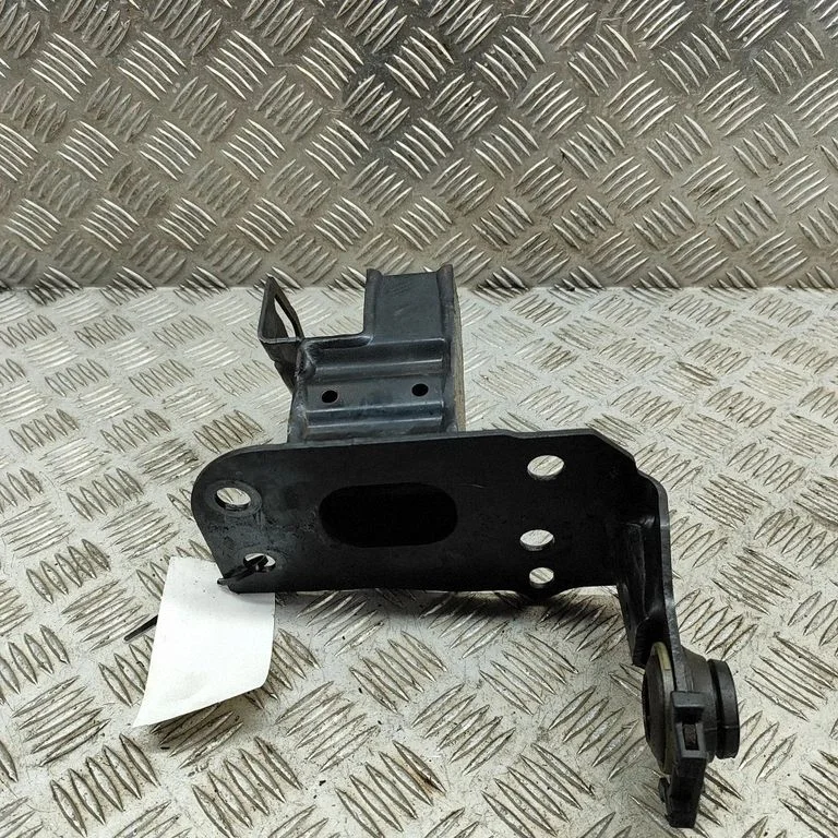 Esistange löögisummuti 4L0807133A