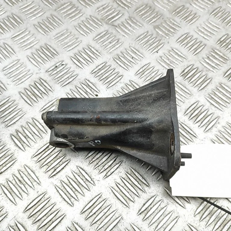 Priekšējā bampera trieciena slāpētājs HJA6471AA