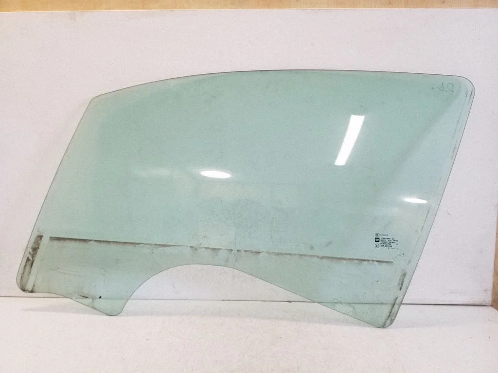 Esiukse põhiklaas (neljaukselise) E143R001238 – Opel Ampera (2011-)