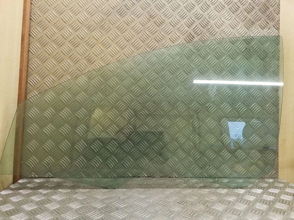 Front door window glass four-door – Citroen C5 (2001-2004)