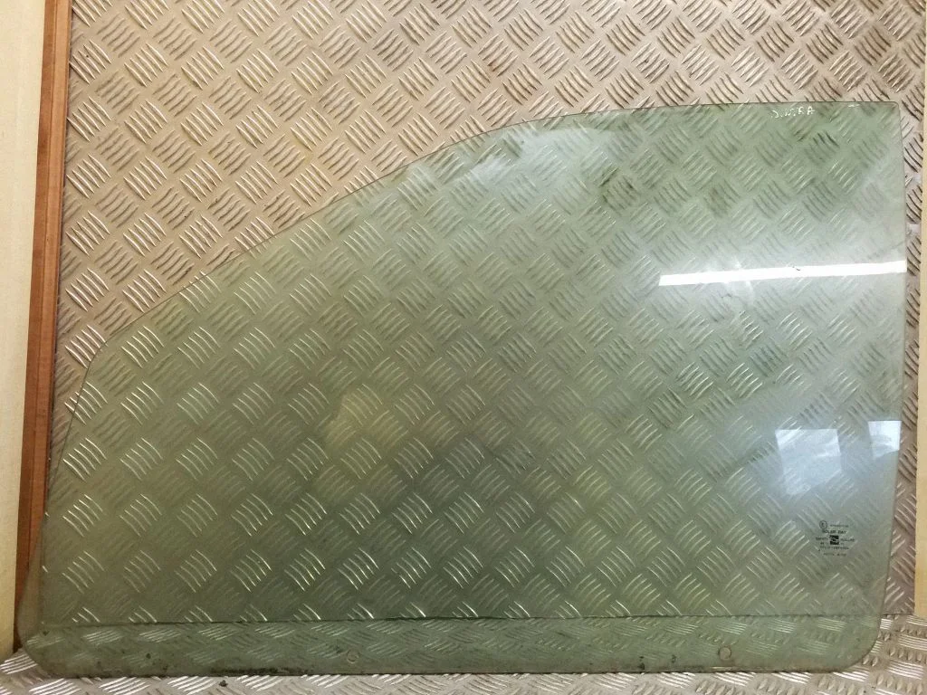 Front door window glass four-door 43R001238