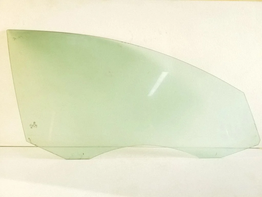 Esiukse põhiklaas (neljaukselise) 43R00082