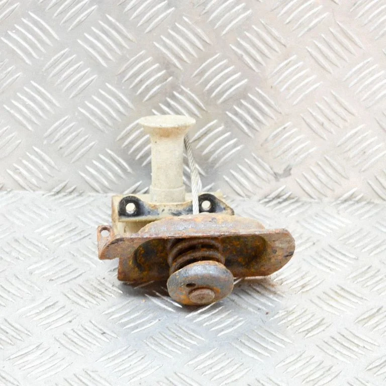 Atsarginio rato tvirtinimo komplektas