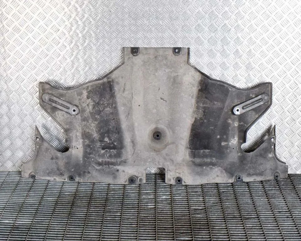 Rear underbody cover/under tray 110431300