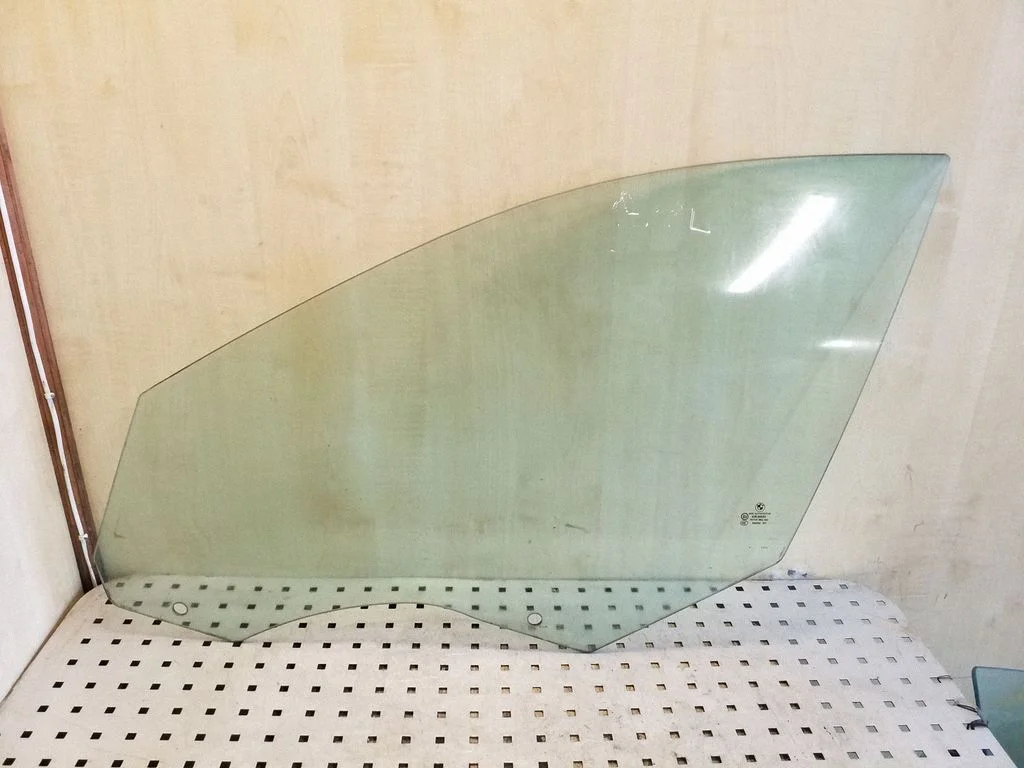 Front door window glass four-door – BMW 5 Series F10 F11 (2009-2016)