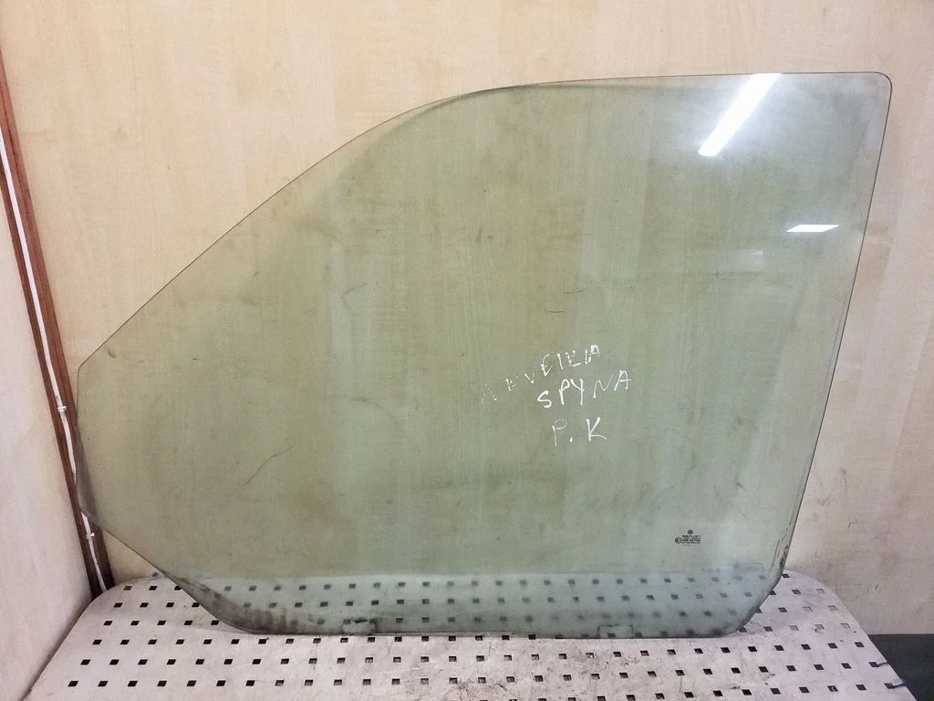 Front door window glass four-door 43R001100