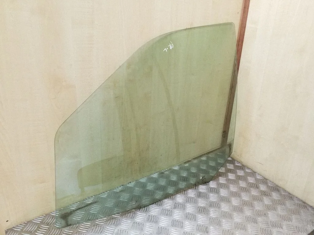 Front door window glass four-door – Land Rover Freelander 2 - LR2 (2007-2016)