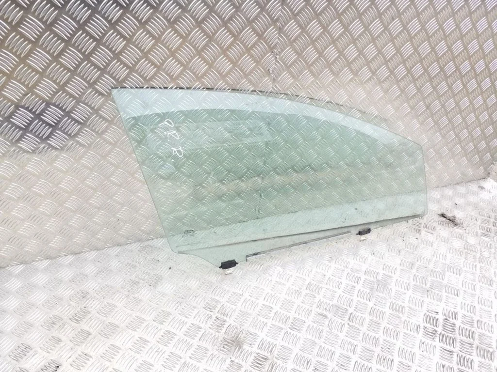Front door window glass four-door 43R001605