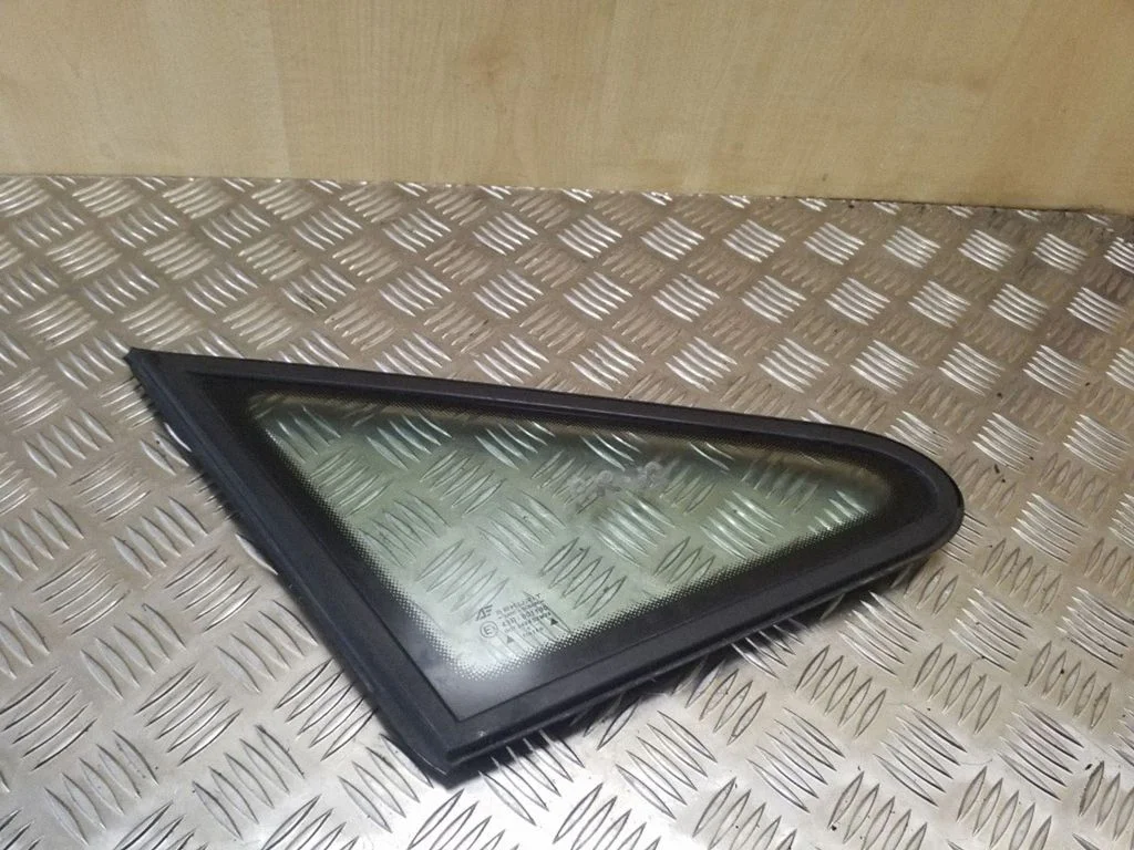 Front door window glass four-door – Seat Alhambra (Mk1) (1996-2010)