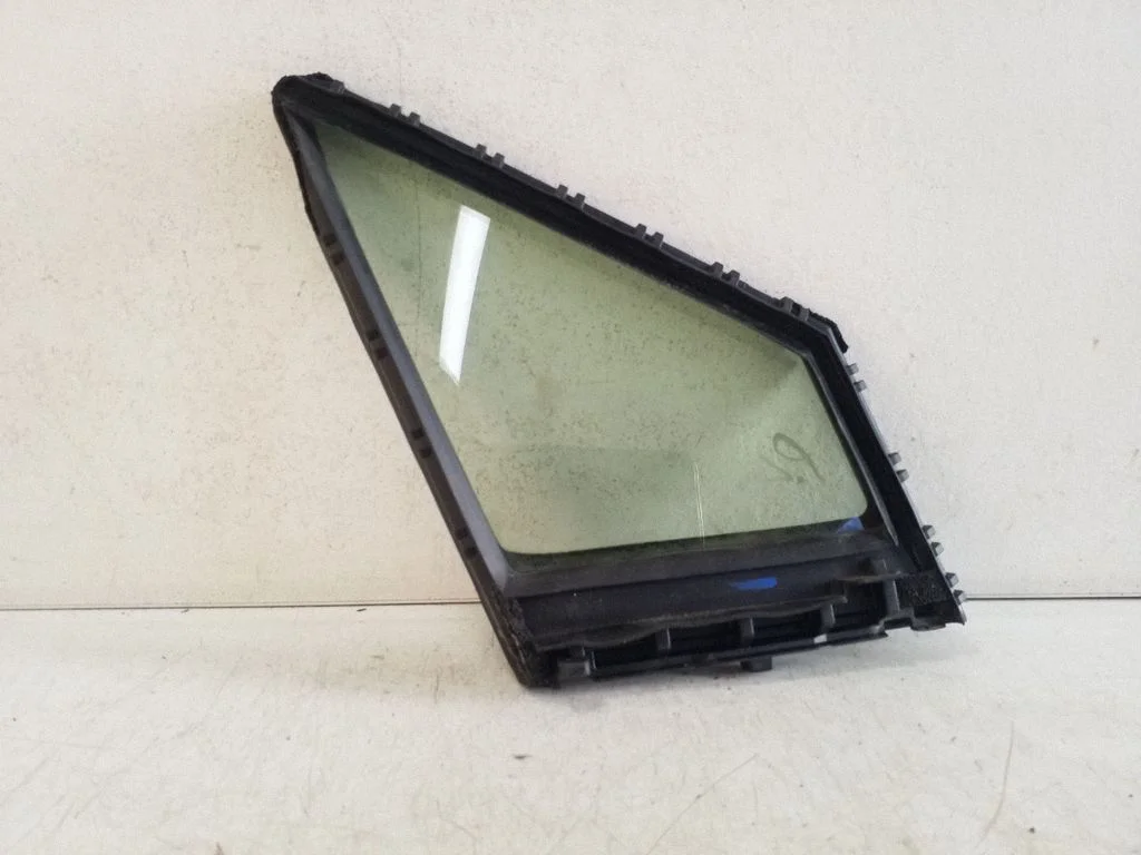 Front door vent window glass four-door – Lexus NX (2014-2021)