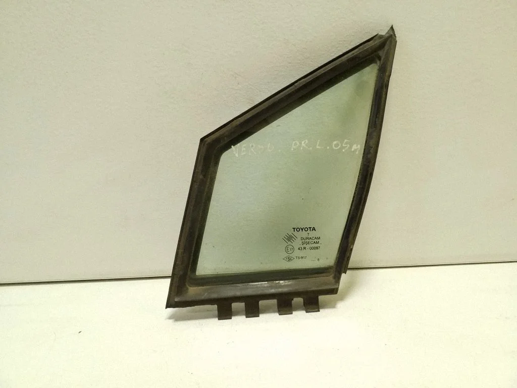 Front door vent window glass four-door – Toyota Corolla Verso AR10 (2004-2009)