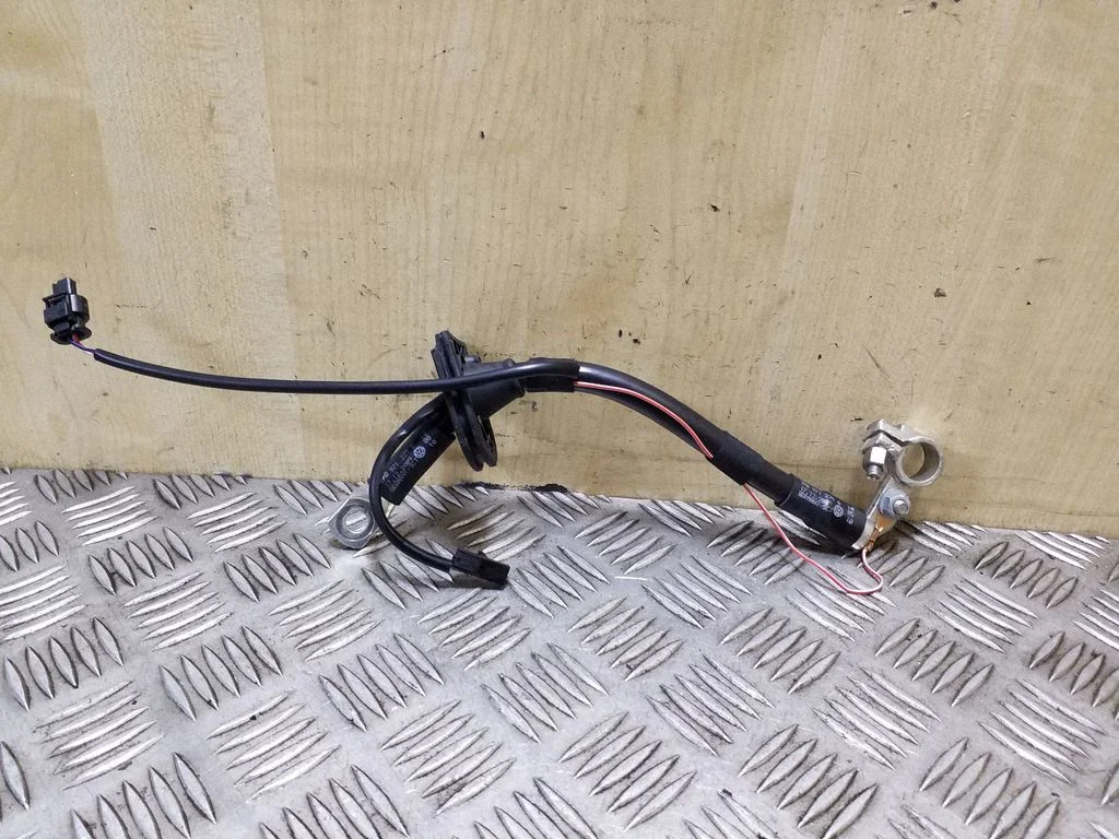 Positive cable (battery) 7P0971225B
