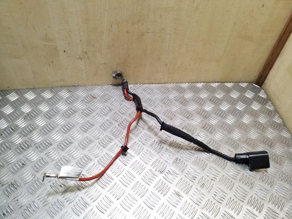 Positive cable (battery) – Volkswagen Passat CC (2008-2016)